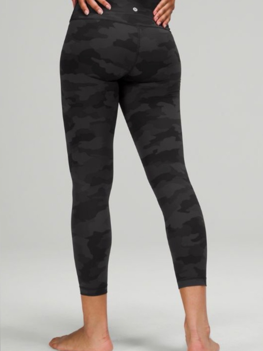 Lululemon Wunder Under 25”